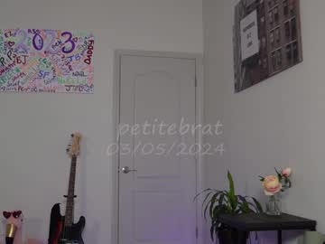 girl cam petitebrat image #4316251