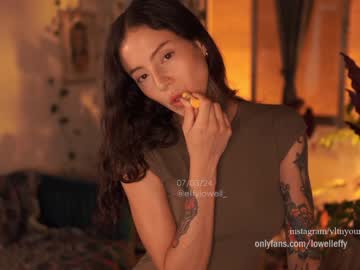 girl cam effylowell_ image #4327210