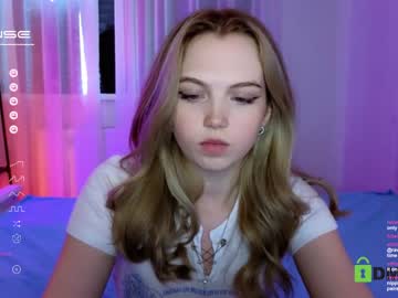 girl cam small_blondee image #3135271