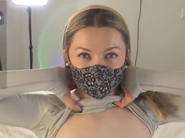 girl cam blondehottiek image #4035017