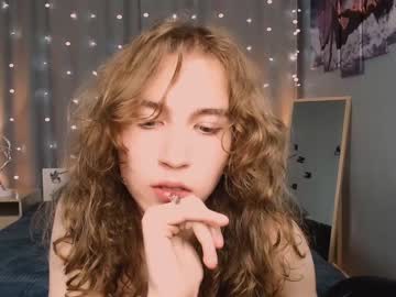 nerelis_shy  cam