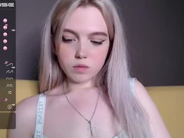 girl cam small_blondee image #1061211