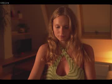 girl cam chillwithkira image #1176387