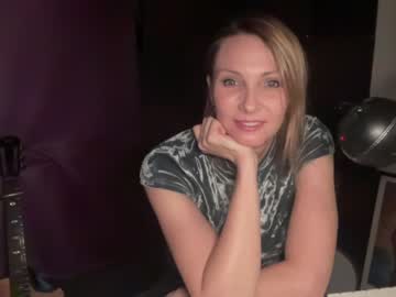 girl cam kaileeshy image #2186398