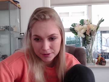 girl cam siswet19 image #4296058