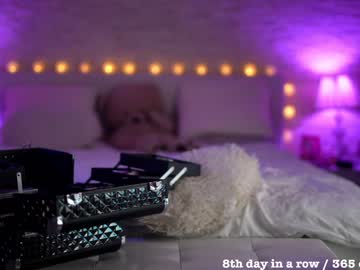 girl cam evelyne92 image #1368163