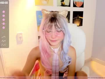 girl cam little_effy18 image #2698651