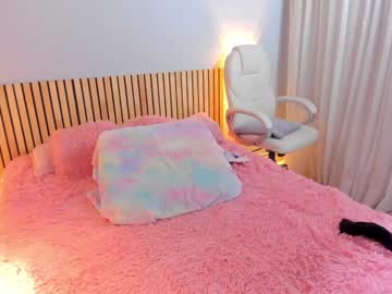 girl cam little_effy18 image #3345982