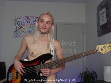 girl cam petitebrat image #4463104