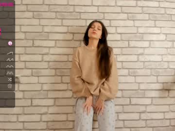 girl cam carolynjacquelins image #2102725
