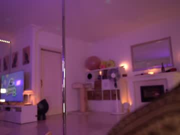 girl cam hannahjames710 image #2965528
