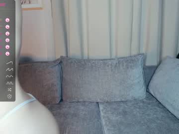 girl cam silvergloss image #3669697