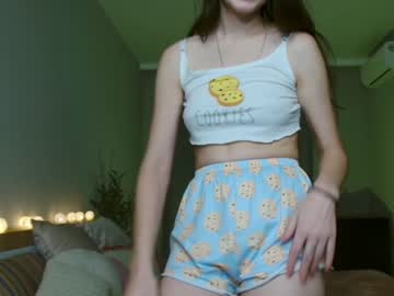 girl cam disneyy_babyy image #2874593