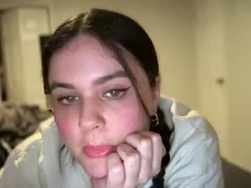 girl cam gia_is_horny image #4373477