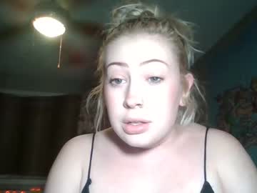 girl cam daisyblaze444 image #1955822
