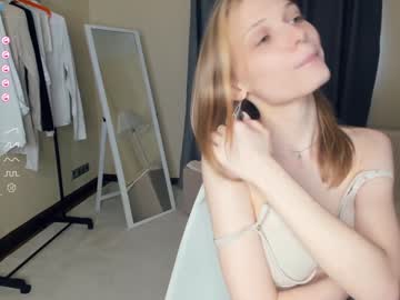 maidagentile  girl  cam