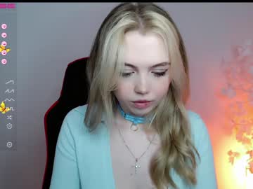 girl cam small_blondee image #2758775