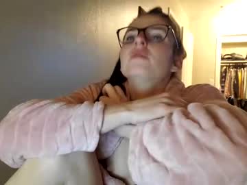 girl cam happyfungirlxo image #2659641