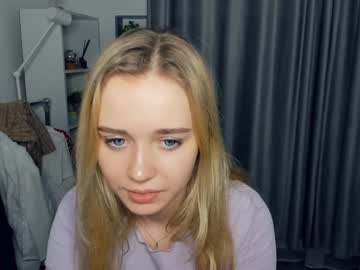 girl cam fresh_cherries image #3510099