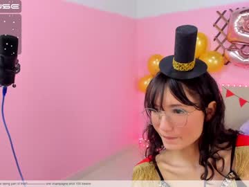 girl cam little_effy18 image #2079311
