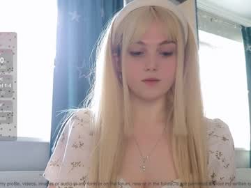 girl cam small_blondee image #4460201