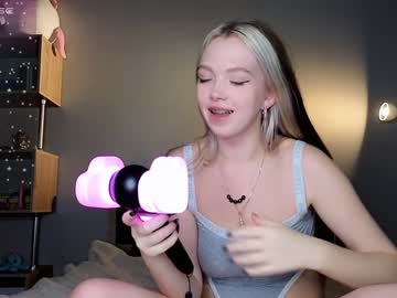 girl cam small_blondee image #3732894