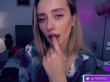 girl cam _yvie_ image #3229837