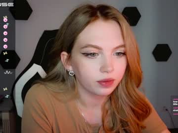 girl cam small_blondee image #3059457