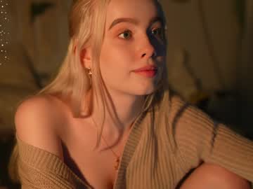 girl cam mother__of__dragons image #3766891