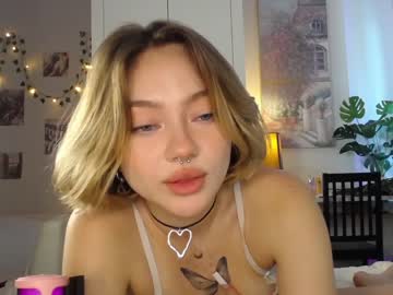 girl cam adelewilson__ image #3362374
