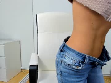 girl cam ingridblondy94 image #1919057