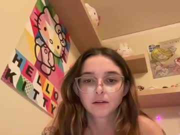 girl cam melodykitten23 image #1913674
