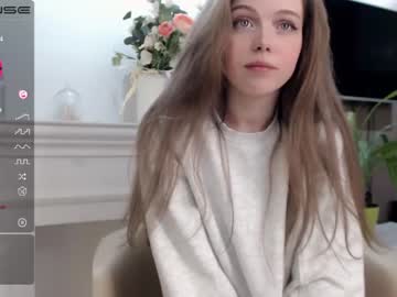 girl cam small_blondee image #1328883