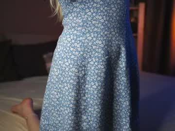 girl cam cuteelsa_ image #3655185