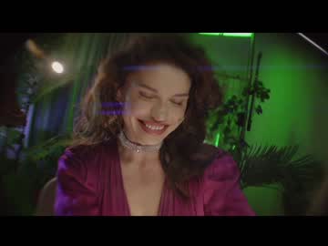 girl cam lucieoude_ image #2495263