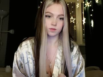 girl cam small_blondee image #3777862