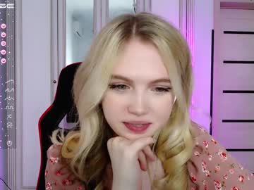 girl cam small_blondee image #2527487