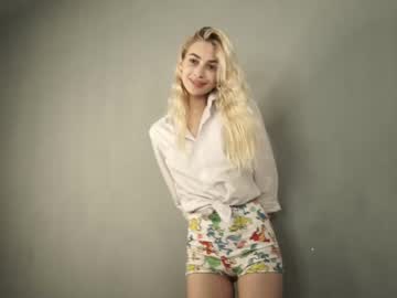 girl cam cuteelsa_ image #3205084