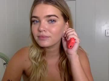 girl cam littlemaryjane19 image #1224714