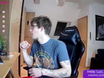 man cam johnny2000x image #2130076