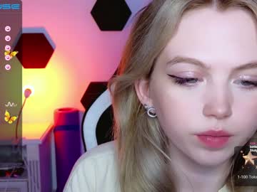 girl cam small_blondee image #3078574