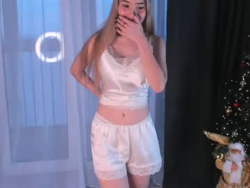 girl cam large_ocean image #4680072