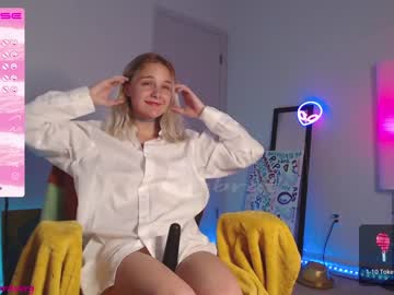 girl cam petitebrat image #2880838