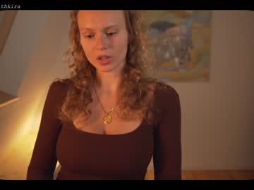 girl cam chillwithkira image #1214534