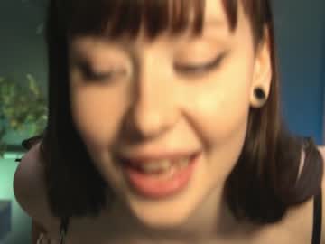 girl cam ella_knockers_xl image #1035477