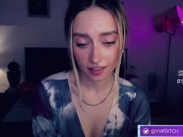 girl cam _yvie_ image #3230255
