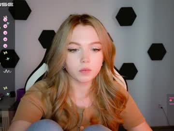 girl cam small_blondee image #3059554