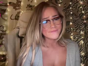 girl cam ari_02 image #3406531