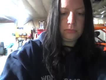 chastity_dumptruck_garage  girl  cam