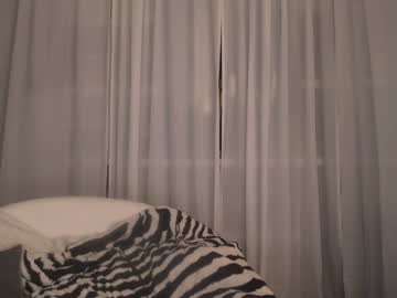 girl cam eevie_moon image #2387174